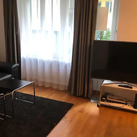 Apartment 2br Near The And Center - Dahlia 6 Zurich