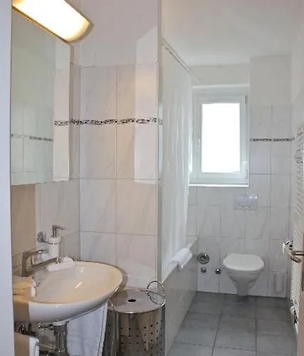 2br Near The And Center - Dahlia 6 Zurich