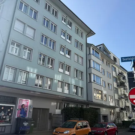 2br Near The And Center - Dahlia 6