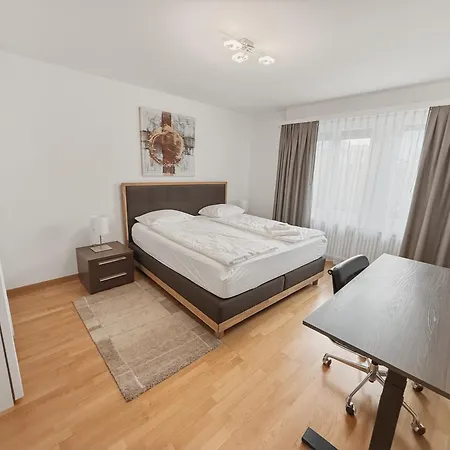 2br Near The And Center - Dahlia 6 Zurich