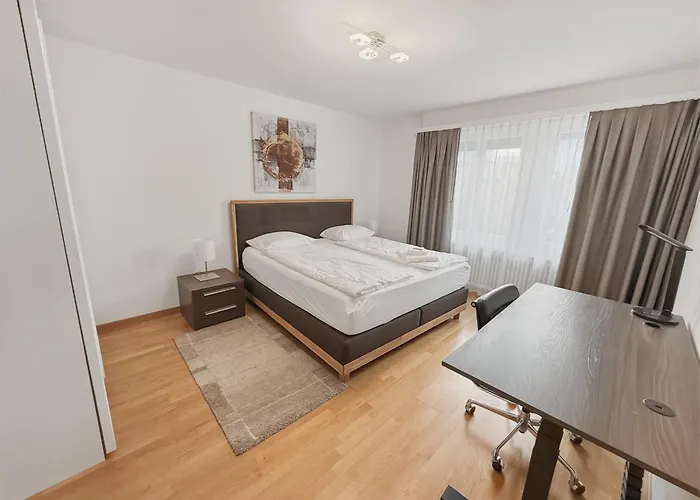 2br Near The And Center - Dahlia 6 Zurich